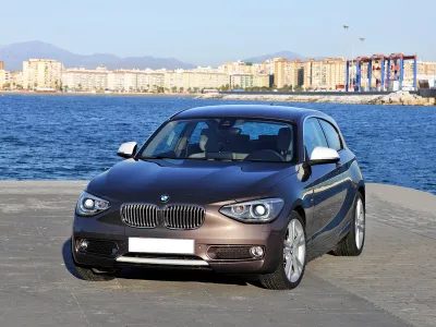 THAY KÍNH XE Ô TÔ BMW 116i tận nơi
